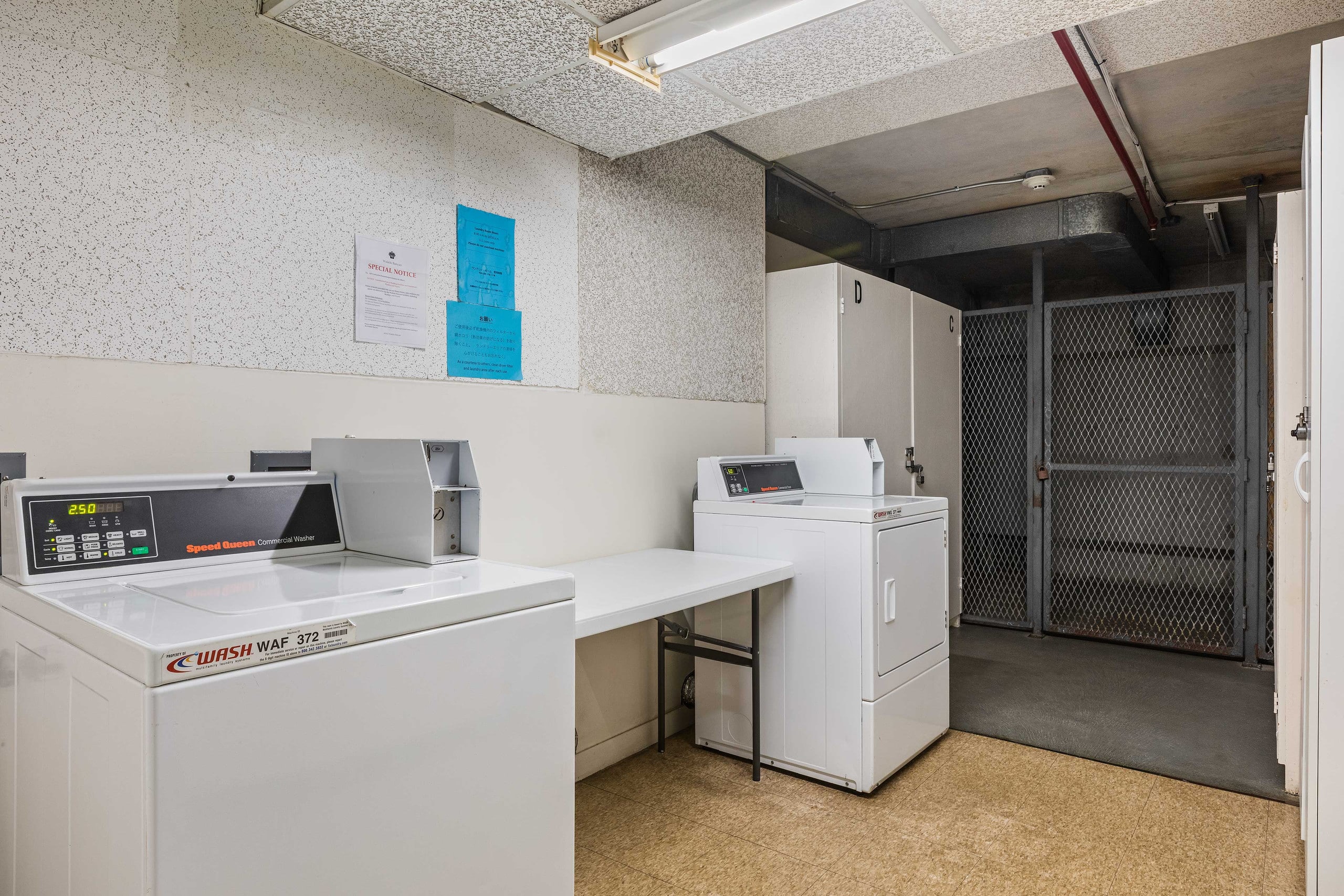 Condo in Honolulu · ★4.13 · 1 bedroom · 2 beds · 1 bath - Image 27