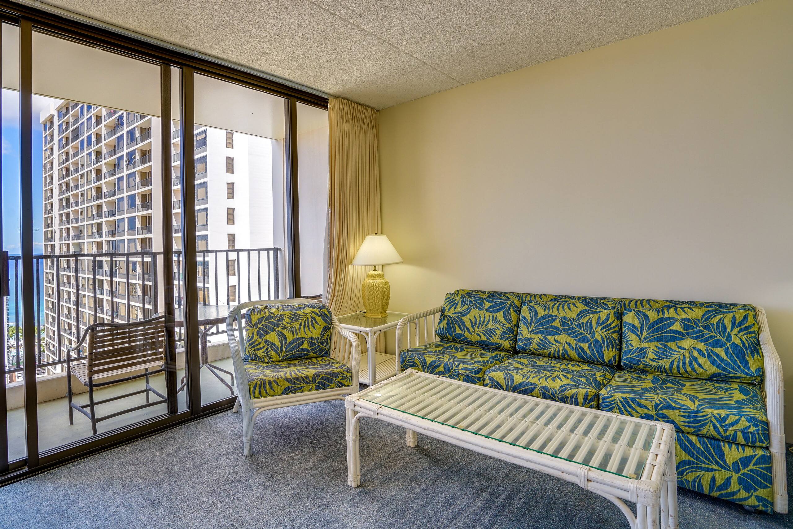 Condo in Honolulu · ★4.13 · 1 bedroom · 2 beds · 1 bath - Image 1