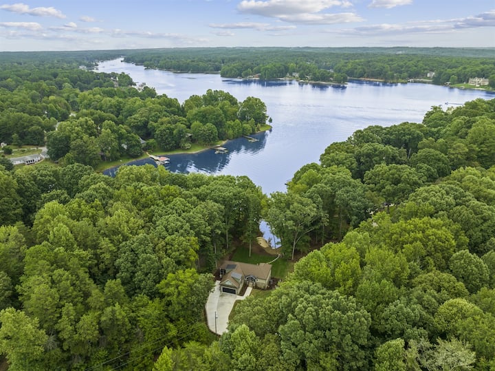image 50 of 60, Not far from the main channel of Lake Norman