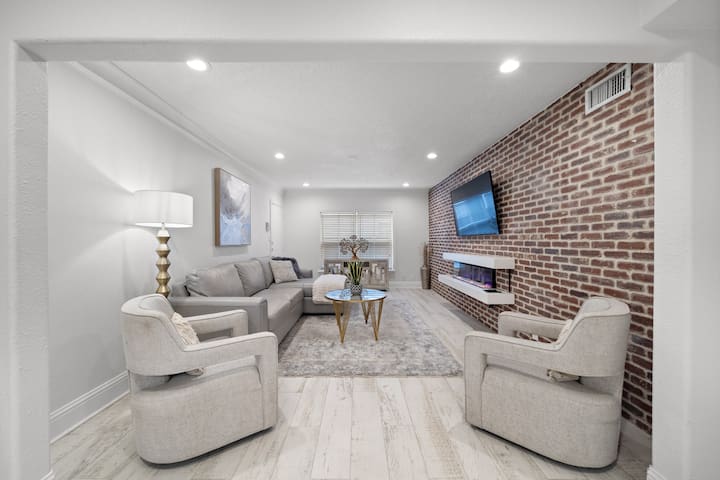 Queen Gambit managed Airbnb listing 3