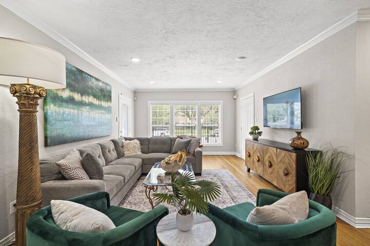 Queen Gambit managed Airbnb listing 2