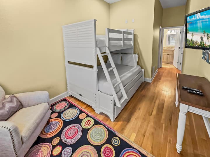 Dhomë fjetjeje 2