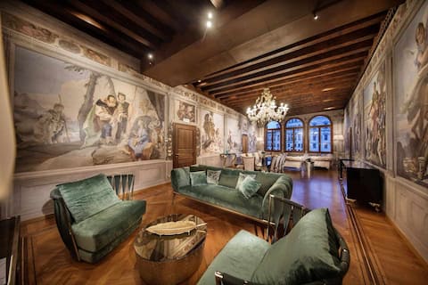Top Airbnb: Grand Canal View Apartment ideal for families a Venezia