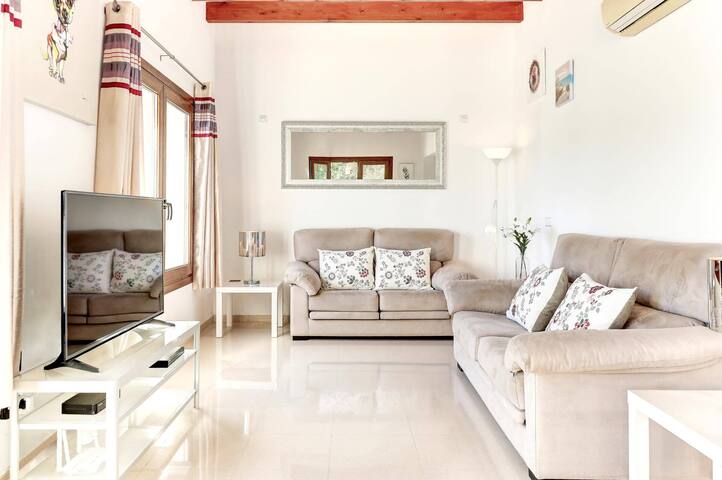 Villa Casa de Pedra by Villa Plus gallery image 5