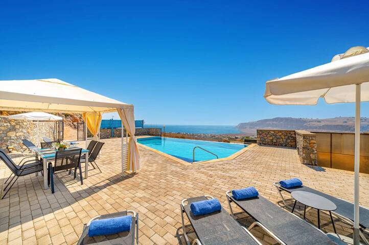 Villa Castello by Villa Plus gallery image 4