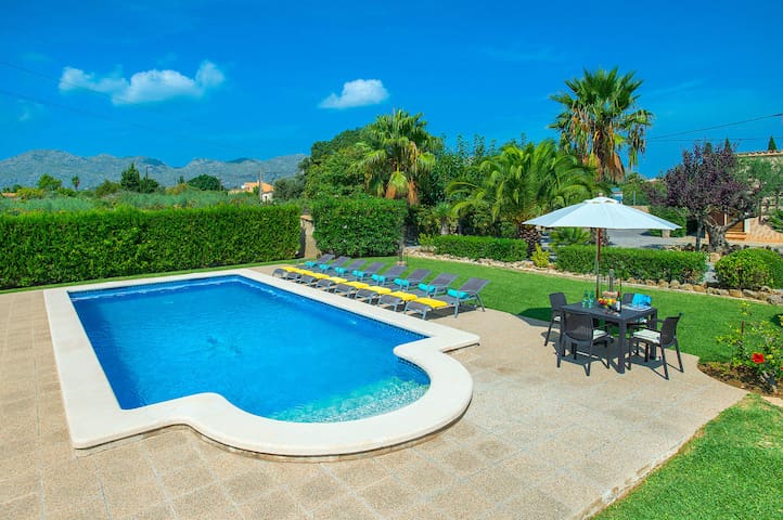 Villa Corralet by Villa Plus gallery image 3