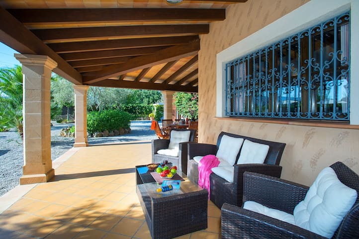 Villa Corralet by Villa Plus gallery image 4
