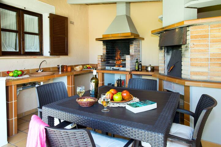 Villa Corralet by Villa Plus gallery image 5