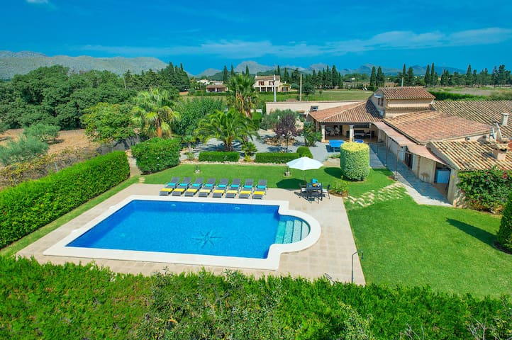 Villa Corralet by Villa Plus gallery image 2