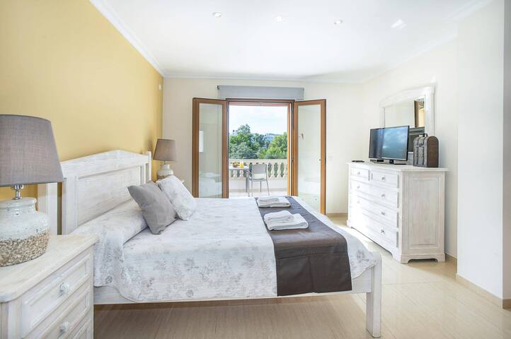 Villa Green Lake by Villa Plus gallery image 5