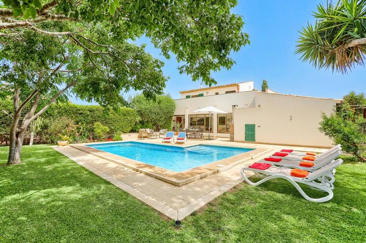 Villa Ignacio by Villa Plus