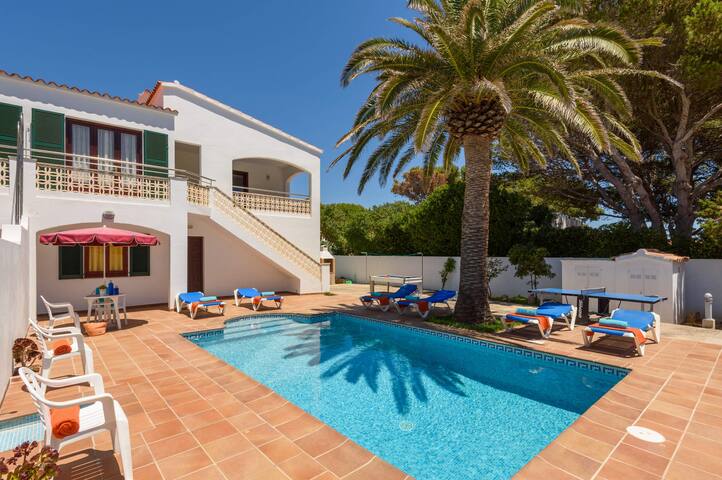 Villa Imogen by Villa Plus gallery image 2