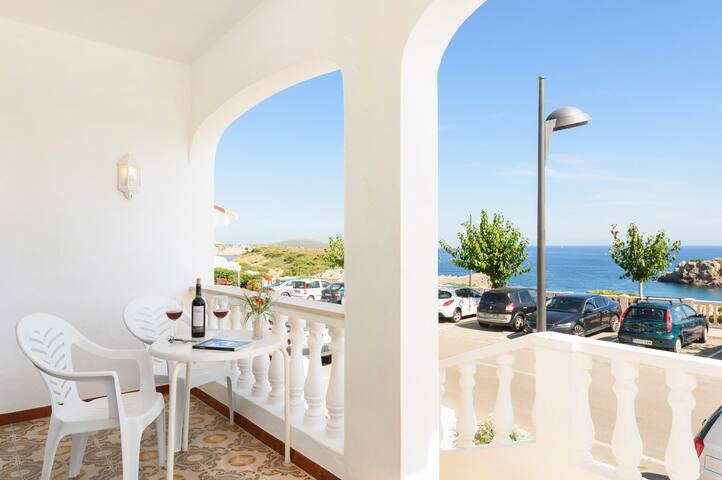 Villa Jaime by Villa Plus gallery image 3