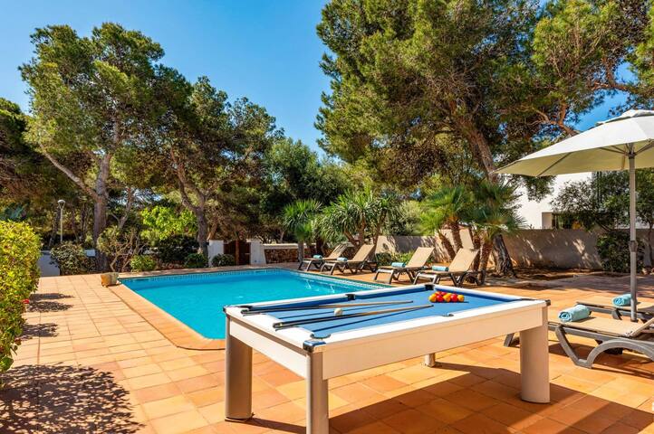 Villa Jose Blanc by Villa Plus gallery image 2