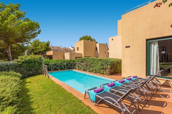 Villa Julietta by Villa Plus gallery image 2