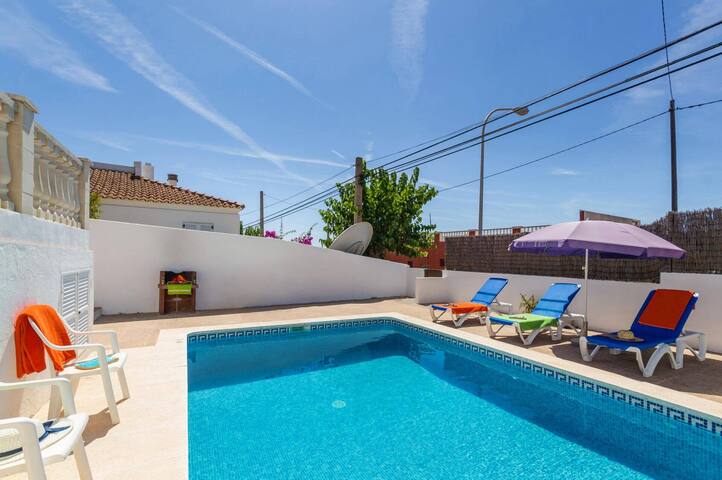 Villa Karenessa by Villa Plus gallery image 3