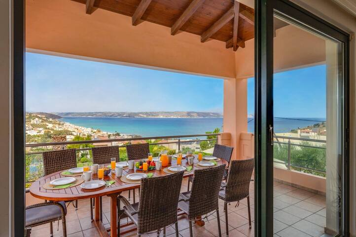 Villa Katerina Pente by Villa Plus gallery image 3