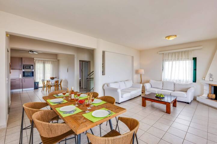 Villa Katerina Pente by Villa Plus gallery image 5