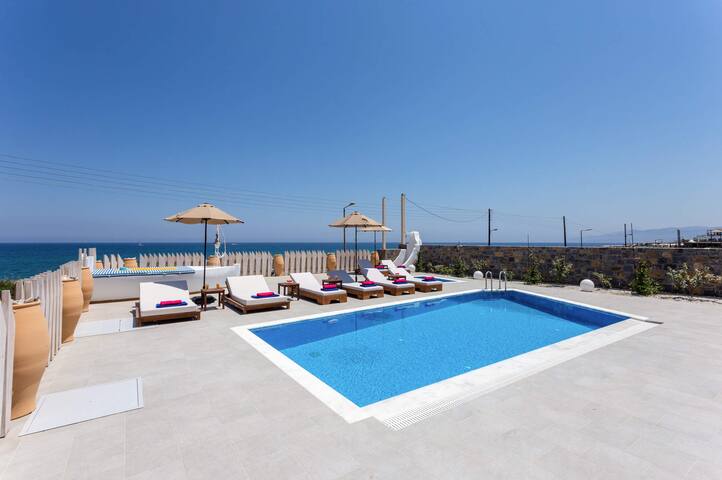 Villa Kery by Villa Plus gallery image 4