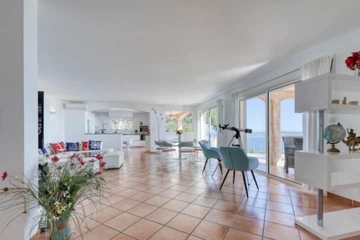Superbe Villa Bord De Mer - Carqueiranne