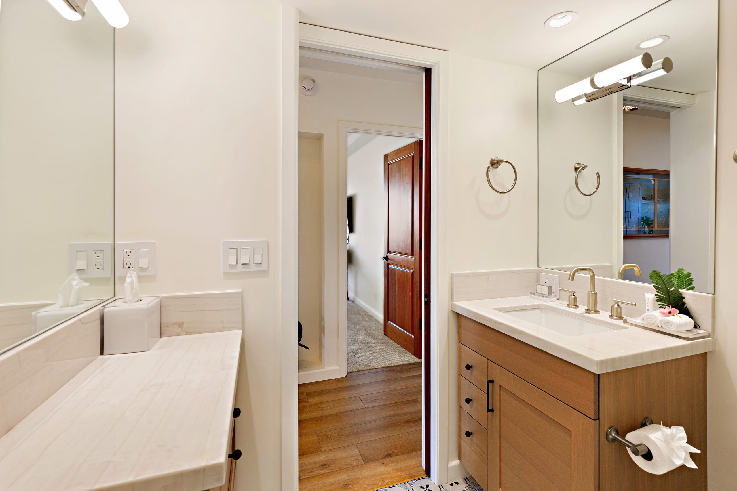 Condo in Lahaina · ★4.0 · 2 bedrooms · 2 beds · 2 baths - Image 10