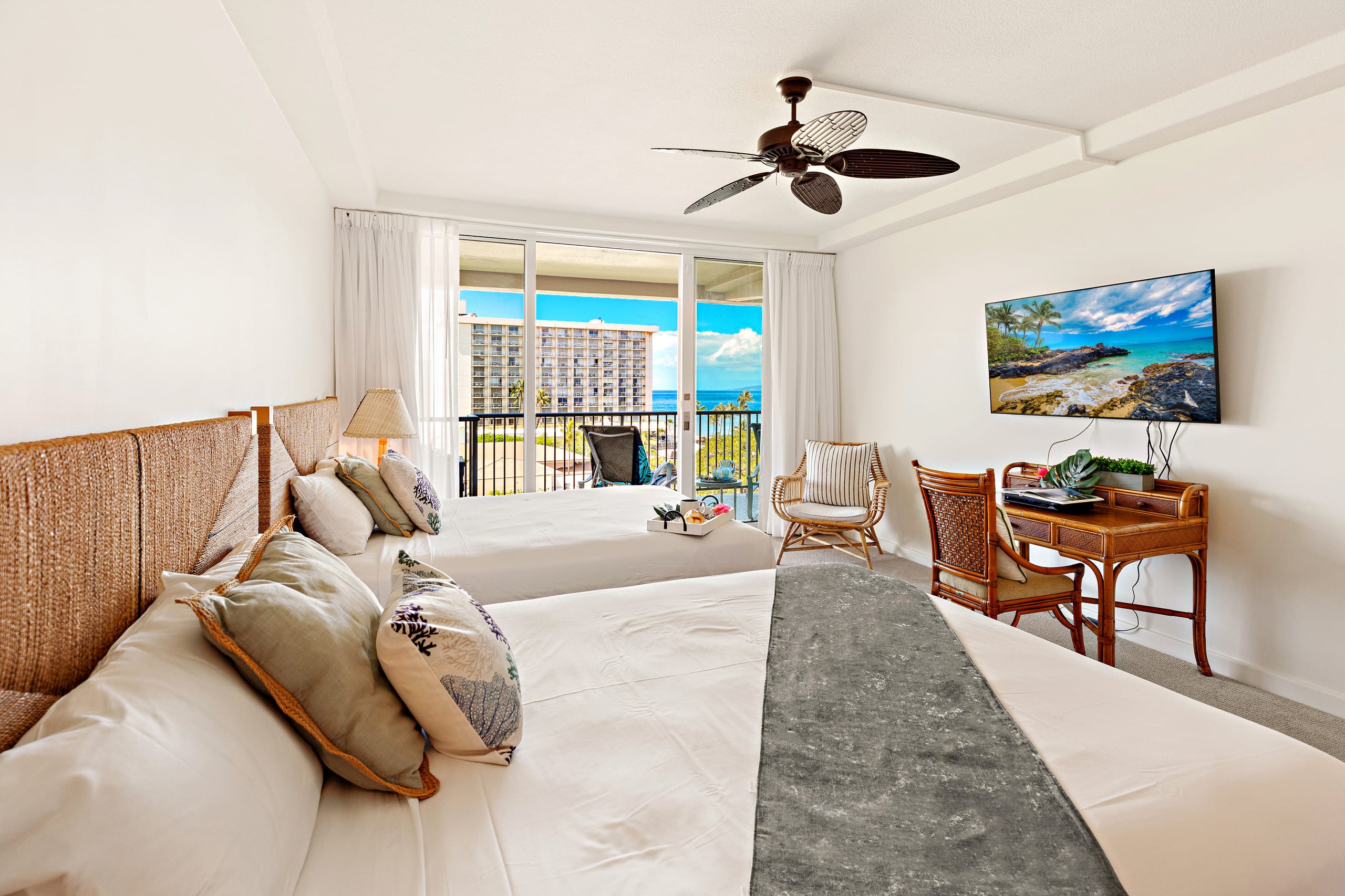 Condo in Lahaina · ★4.0 · 2 bedrooms · 2 beds · 2 baths - Image 14