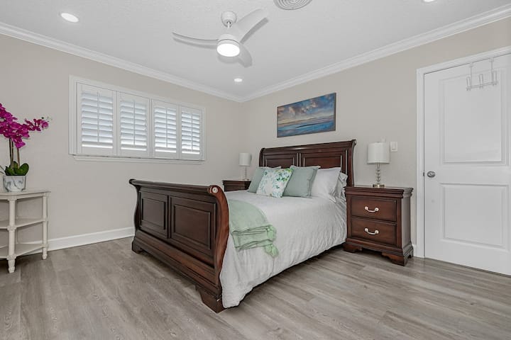 Spálňa pre hostí - manželská posteľ