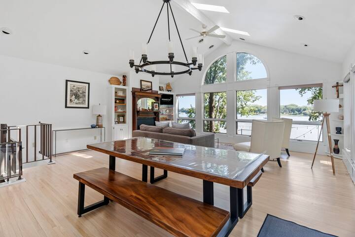 MINNeSTAY* Villa de Lago | Waterfront gallery image 3