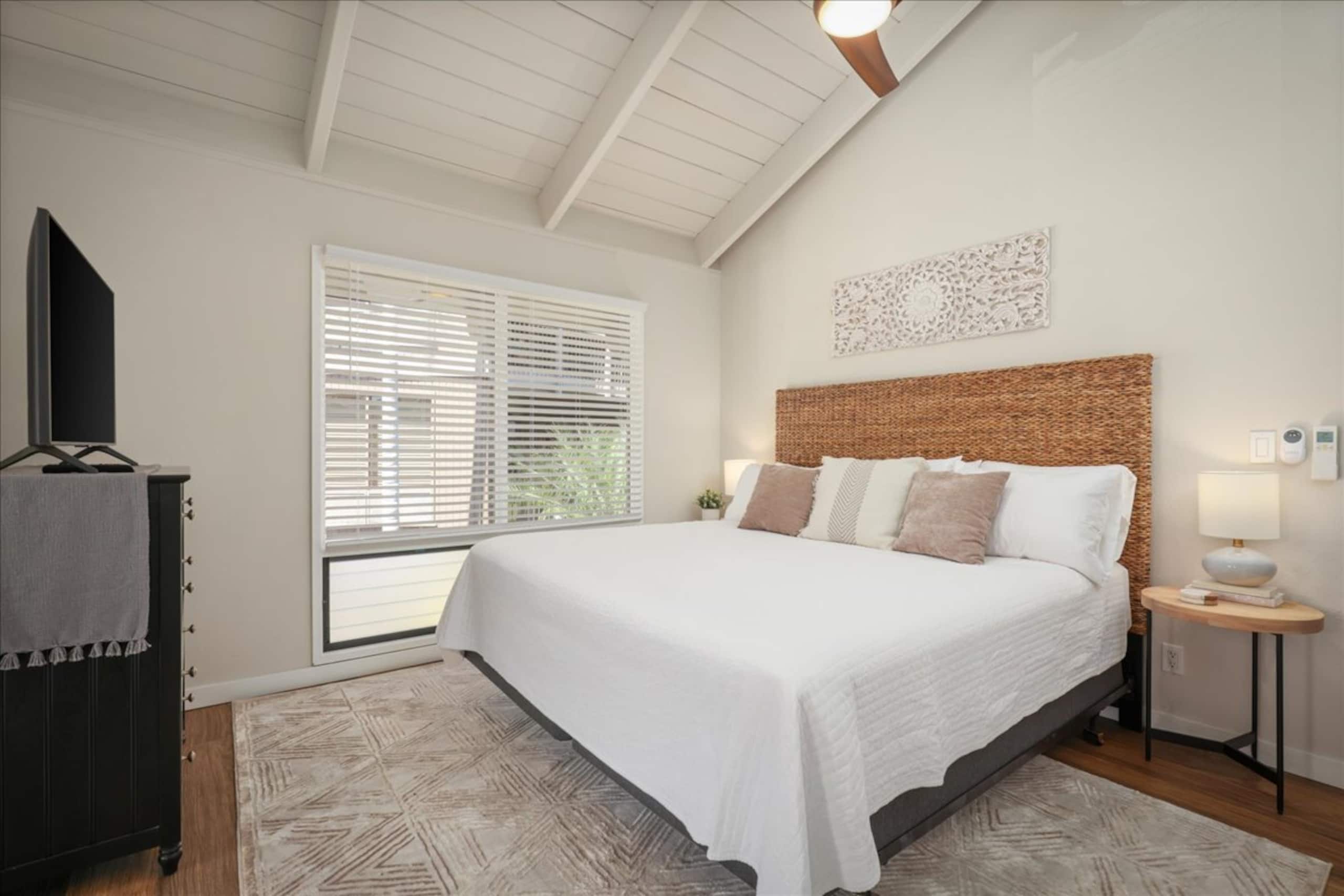 Condo in Kailua-Kona · ★4.86 · 3 bedrooms · 3 beds · 2 baths - Image 2