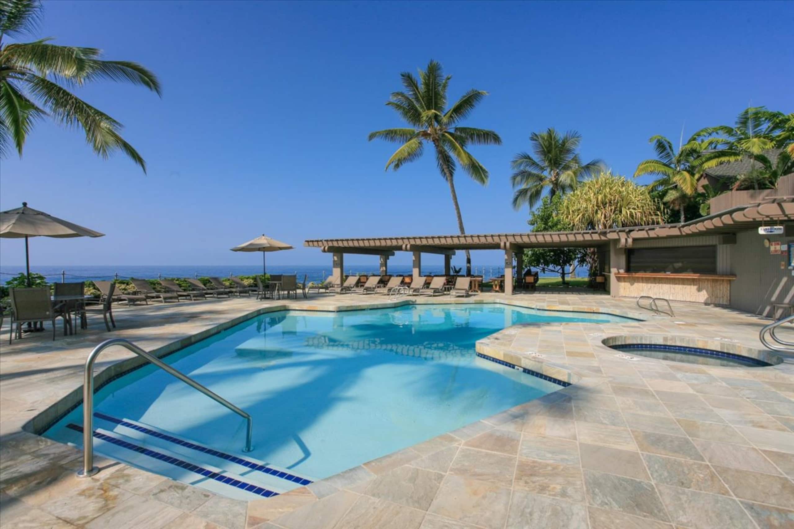 Condo in Kailua-Kona · ★4.86 · 3 bedrooms · 3 beds · 2 baths - Image 32