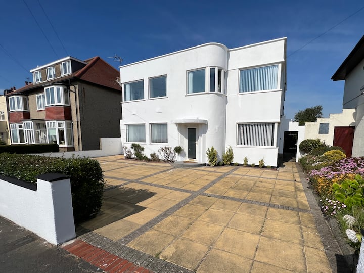 The Emberton - Bridlington