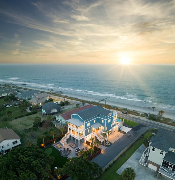 Oceanfront Pool • Outdoor Kitchen • Putting Green!