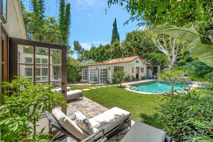 Sunset Manor | Pool & Spa! by Colby & Conrad gallery image 2