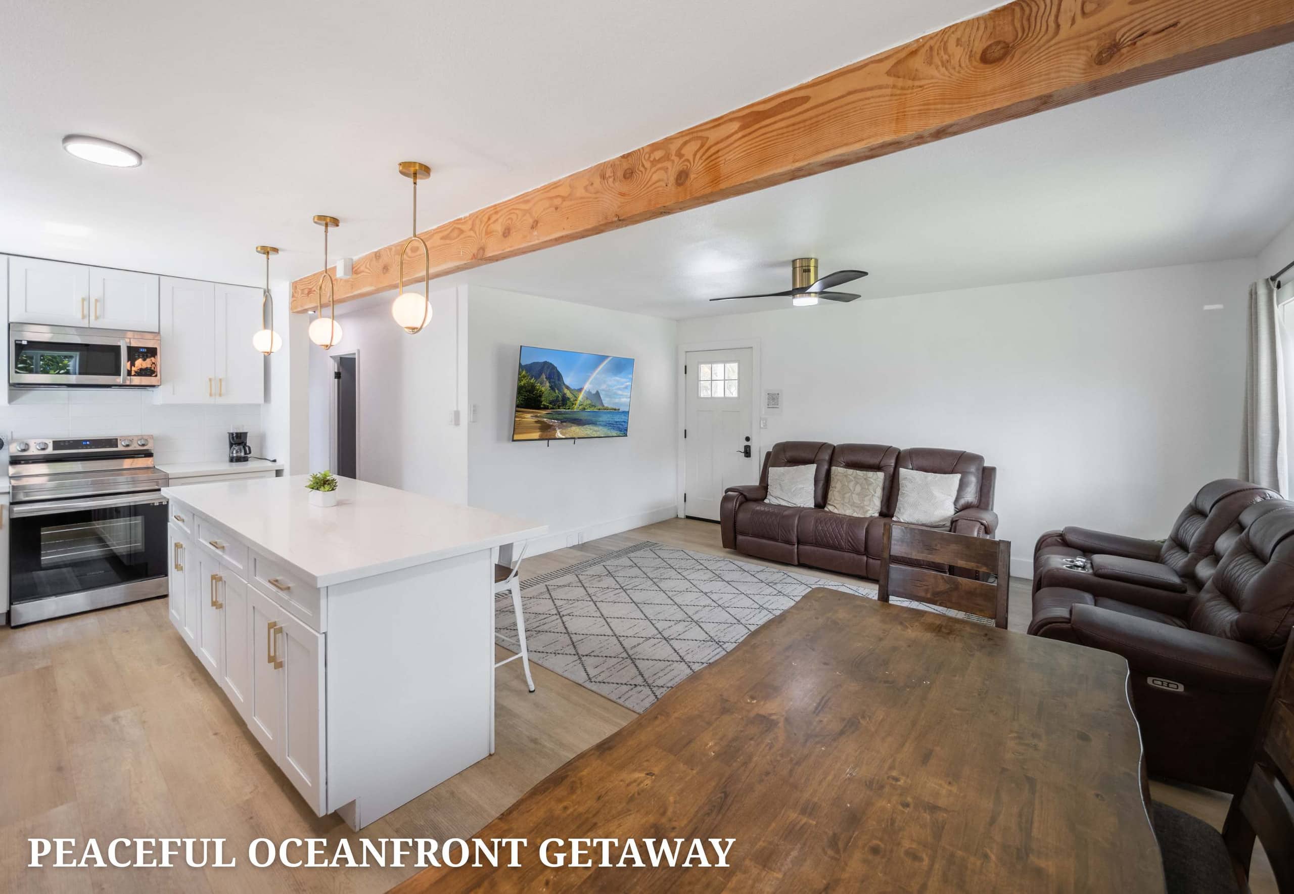 Home in Hauula · ★5.0 · 15 bedrooms · 26 beds · 5 private baths - Image 20
