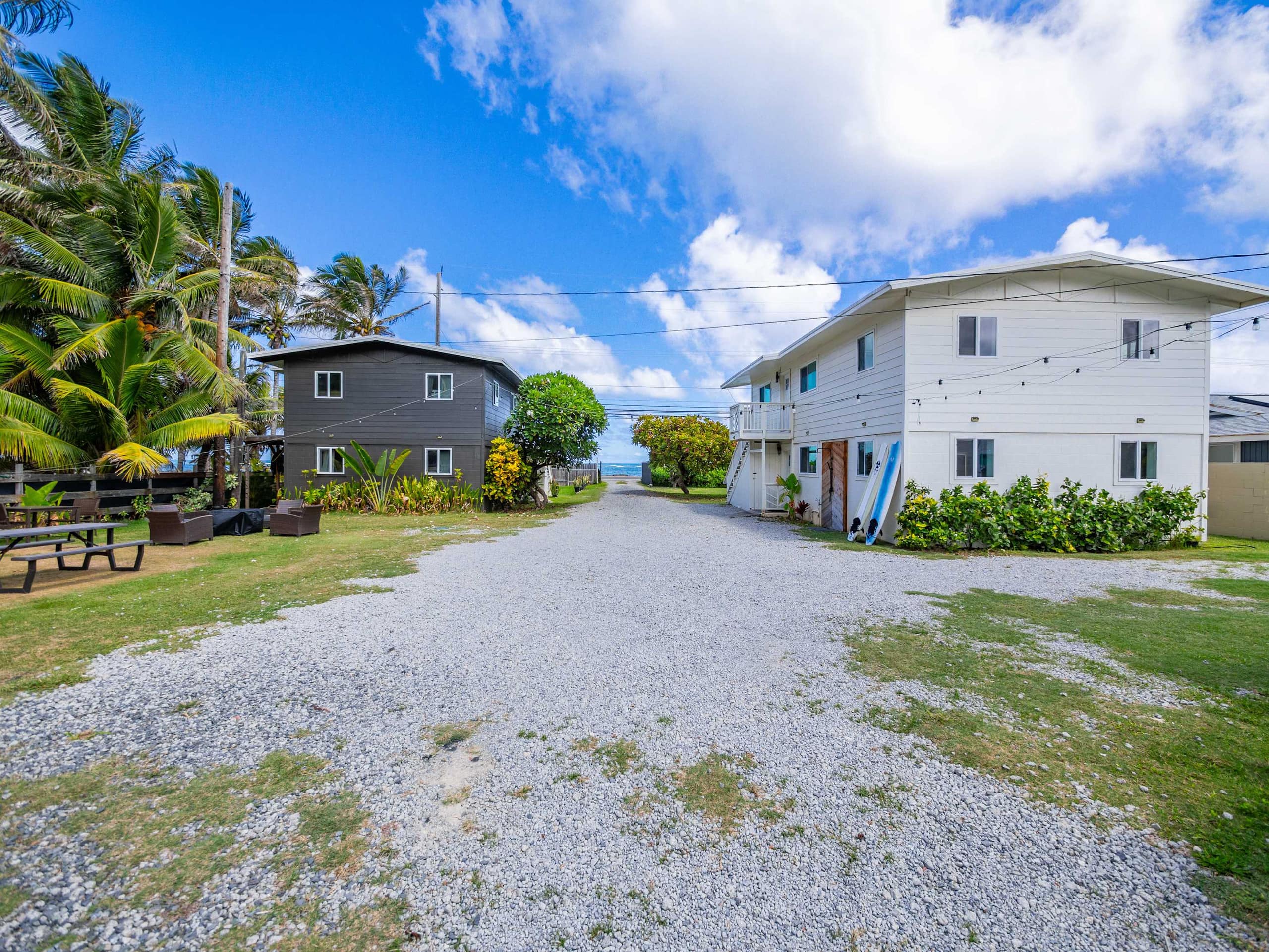 Home in Hauula · ★5.0 · 15 bedrooms · 26 beds · 5 private baths - Image 69