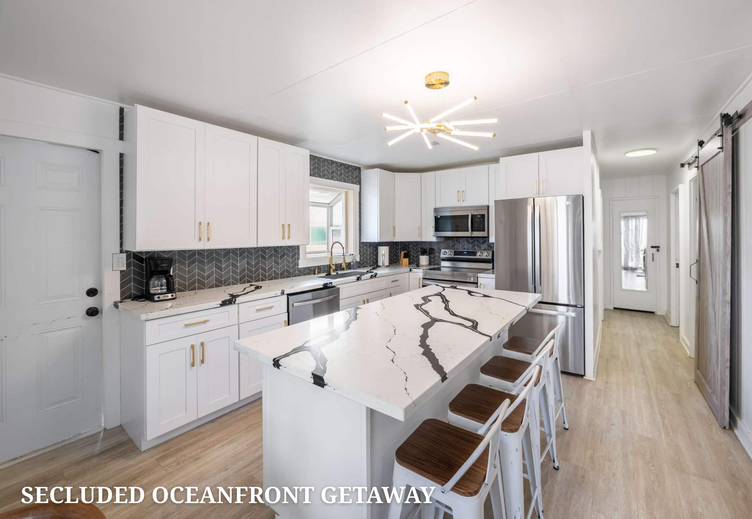Home in Hauula · ★5.0 · 15 bedrooms · 26 beds · 5 private baths - Image 59