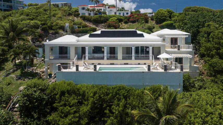 Island Luxury Vacations managed Airbnb listing 1