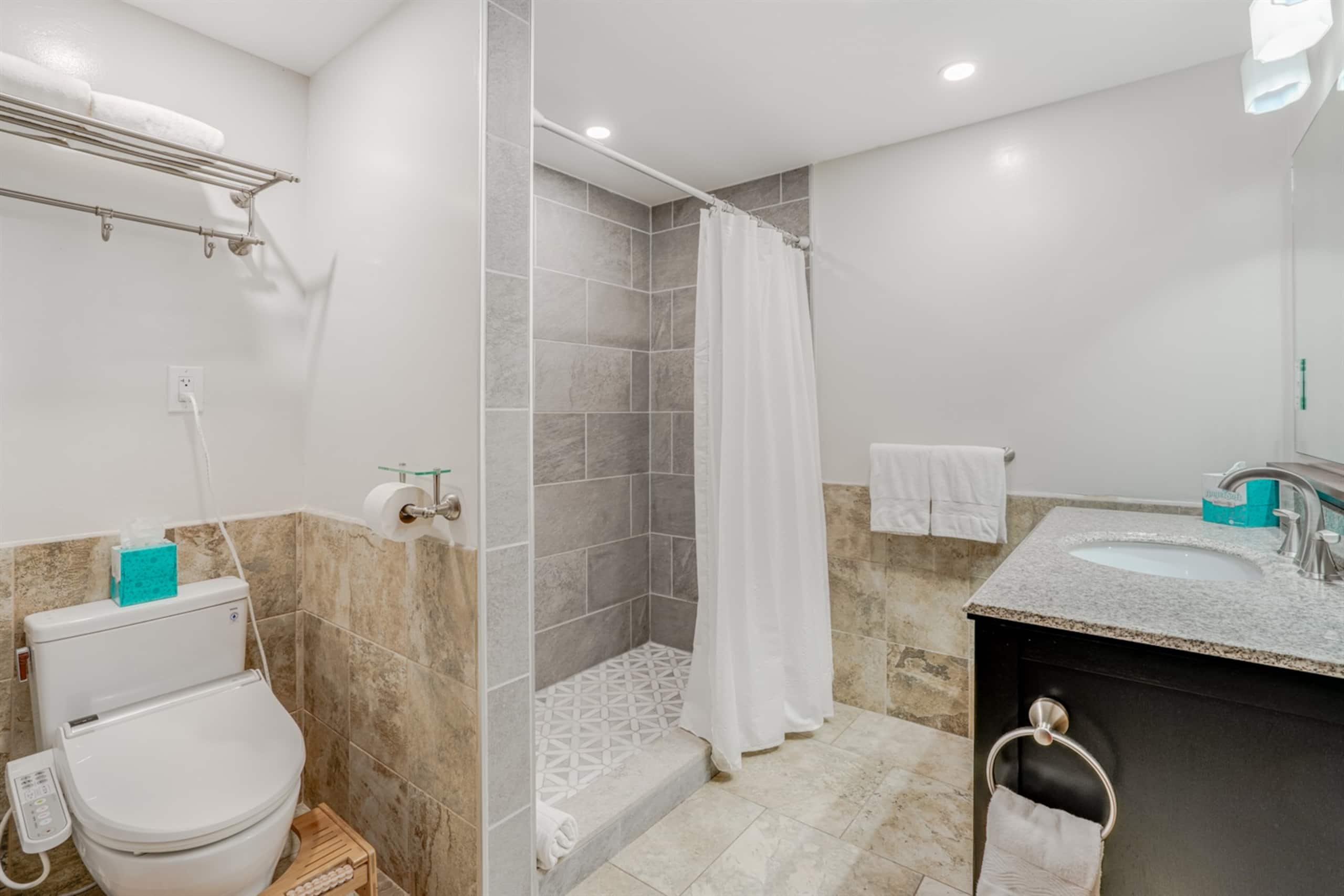 Condo in Koloa · ★4.94 · 1 bedroom · 2 beds · 1 shared bath - Image 13