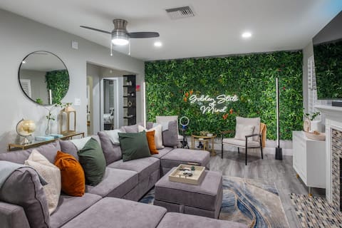 Top Airbnb: A Golden State of Mind - Work Hard, Chill Harder! in College Area