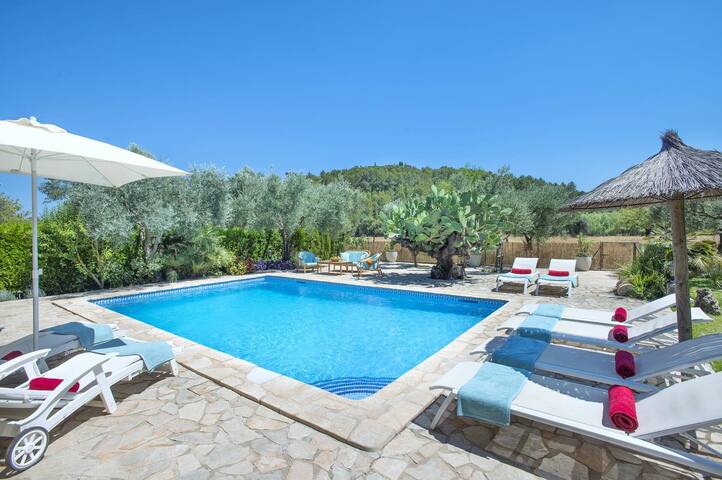 Villa La Vinya Gran by Villa Plus gallery image 2