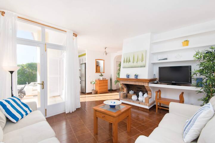 Villa Las Rosas by Villa Plus gallery image 5