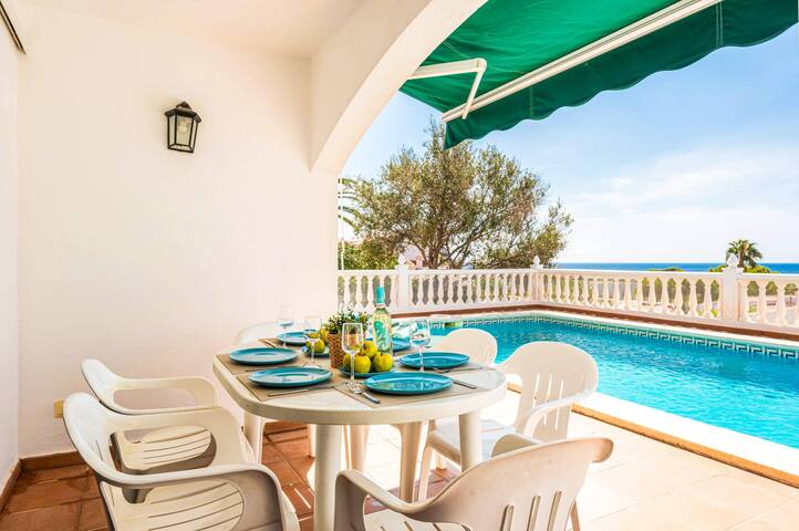 Villa Laurel by Villa Plus gallery image 2