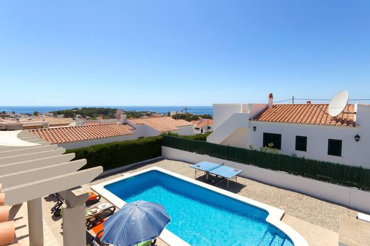 Villa Leander by Villa Plus gallery image 4