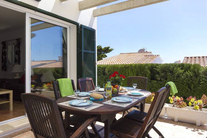 Villa Leander by Villa Plus gallery image 3