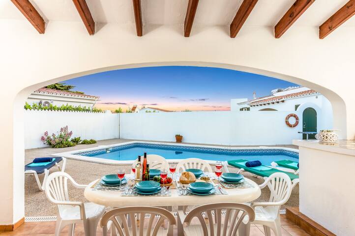 Villa Limon by Villa Plus gallery image 2