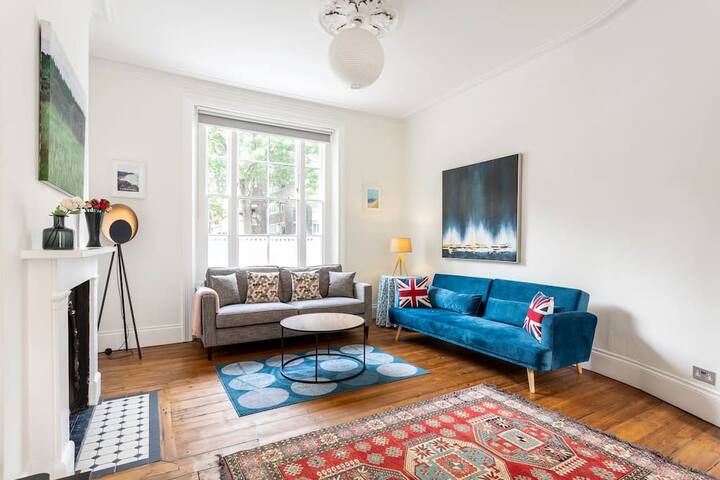 2BR maisonette with terrace in Notting Hill