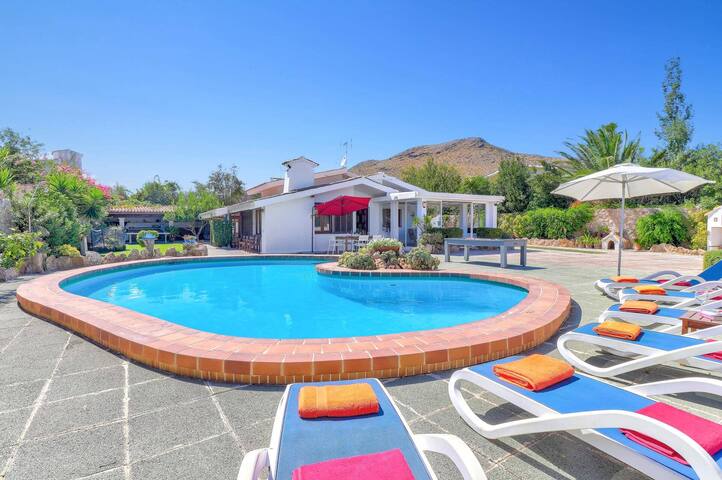 Villa Maite by Villa Plus gallery image 2