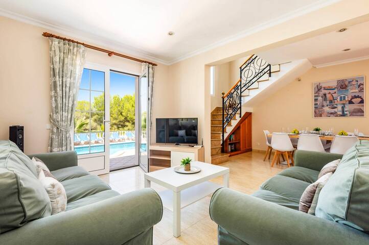 Villa Manuel by Villa Plus gallery image 5