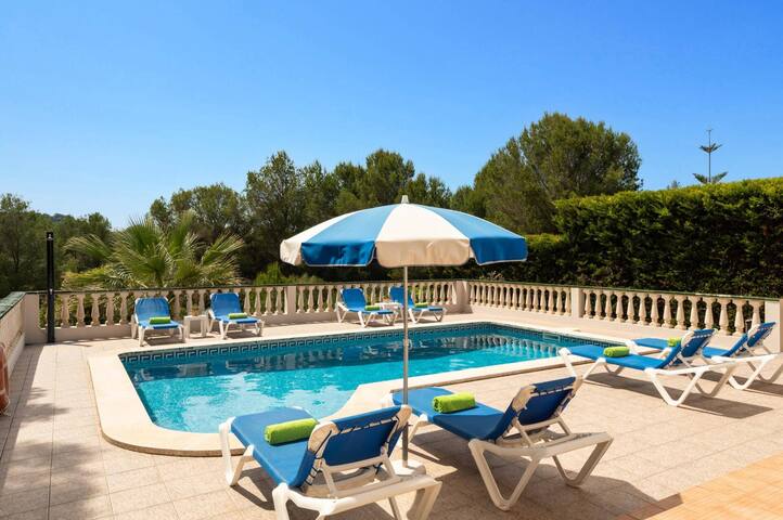 Villa Manuel by Villa Plus gallery image 3