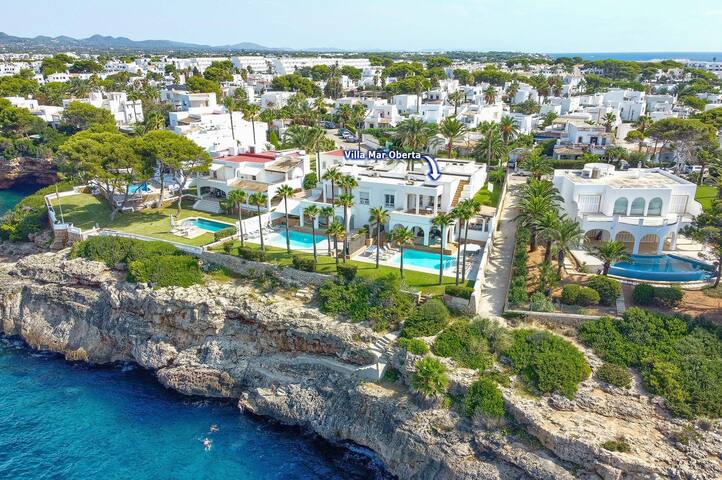 Villa Mar Oberta by Villa Plus gallery image 4